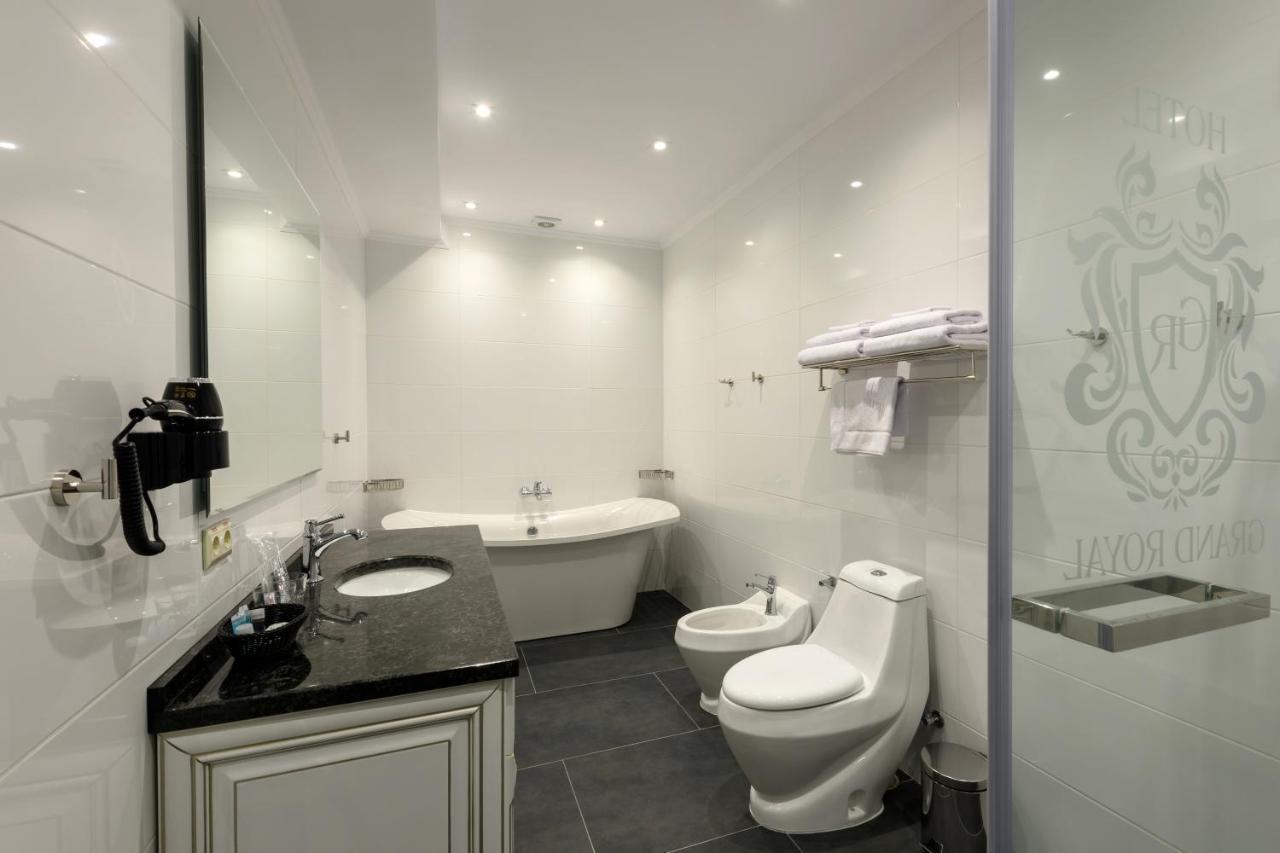 Grand Royal Hotel Chernivtsi Luaran gambar