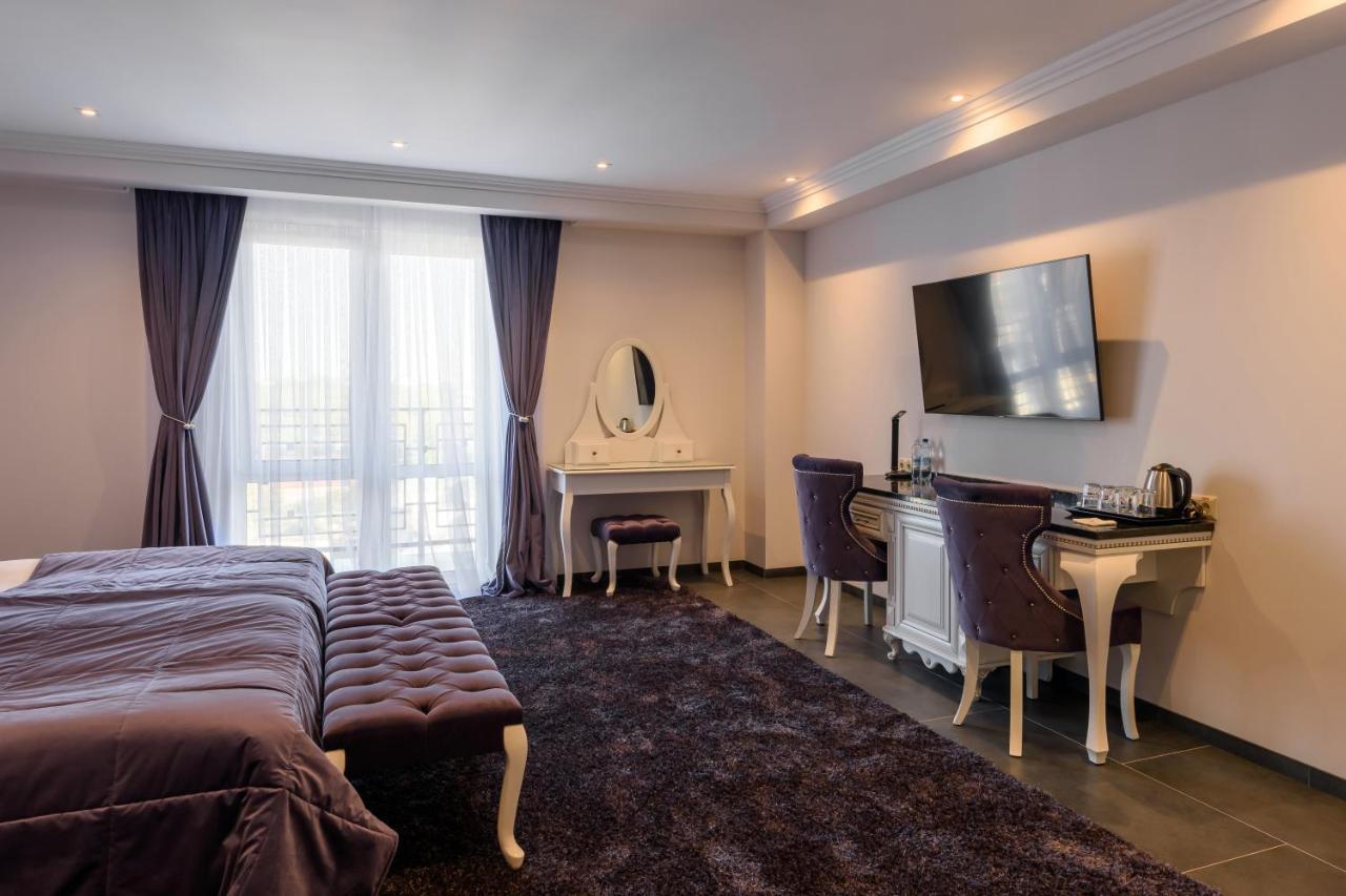 Grand Royal Hotel Chernivtsi Luaran gambar
